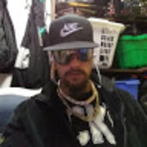 Meet your Posher, Mikey - Picture 1 of 1